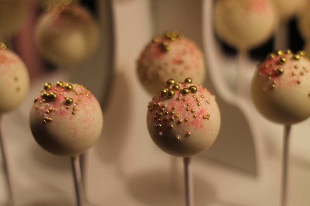 Cakepops mit goldenen Prinkles